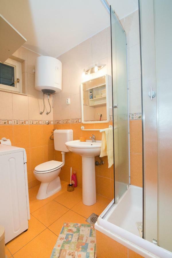 Apartment Josipa Vinišće Esterno foto